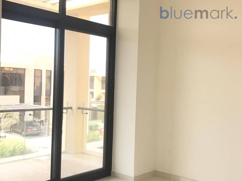 Stunning 3 Beds Townhouse (TH-L) Single Row unit for Sale - Image 12