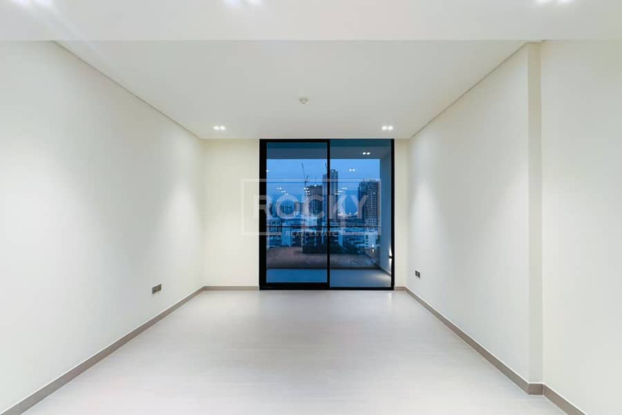 Unfurnished | Brand New | Study Room