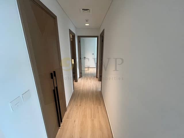 Exclusive|Full Water views|Bright Apartment - Image 8