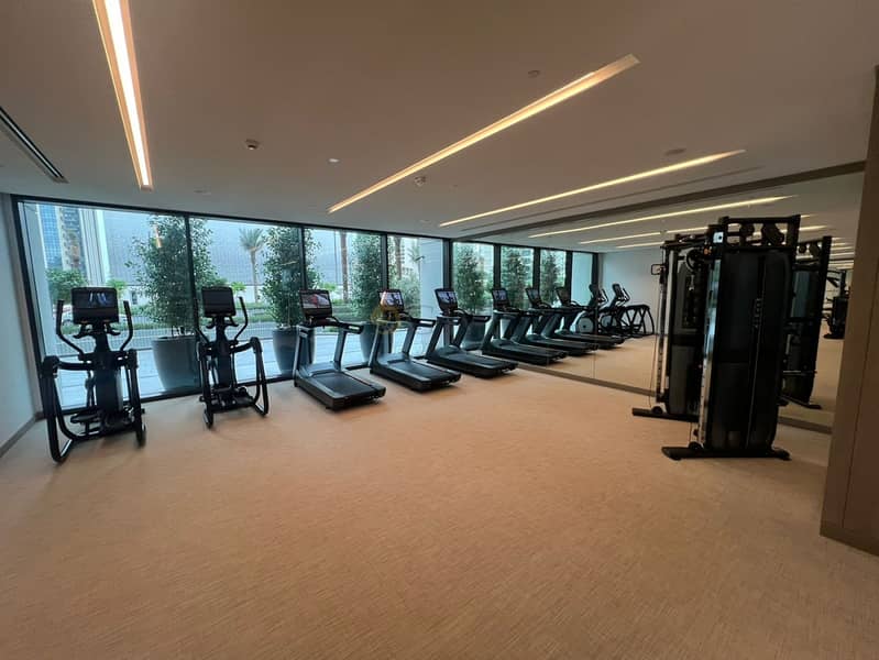 Exclusive|Full Water views|Bright Apartment - Image 9