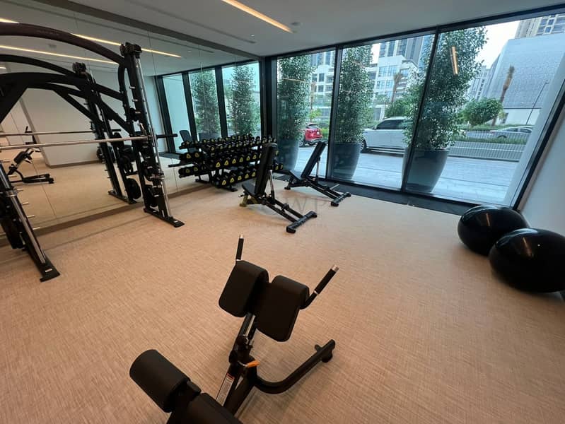 Exclusive|Full Water views|Bright Apartment - Image 10