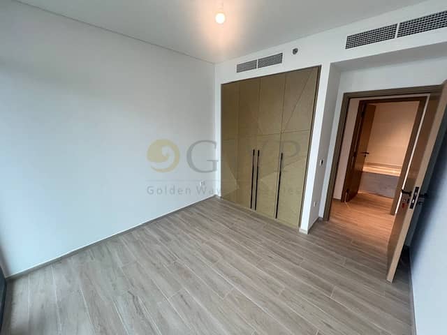 Exclusive|Full Water views|Bright Apartment - Image 13