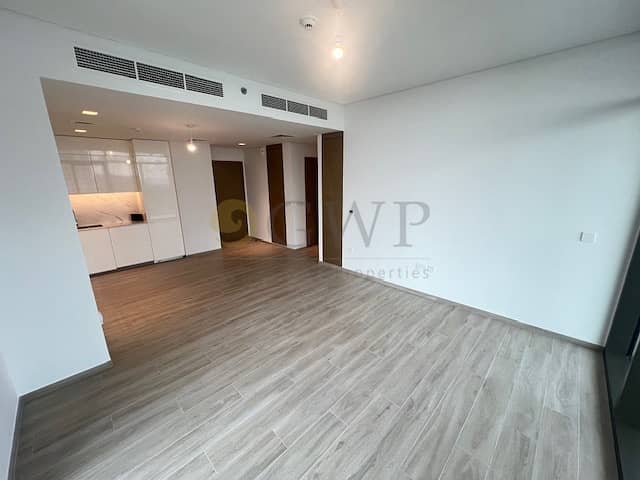 Exclusive|Full Water views|Bright Apartment - Image 15