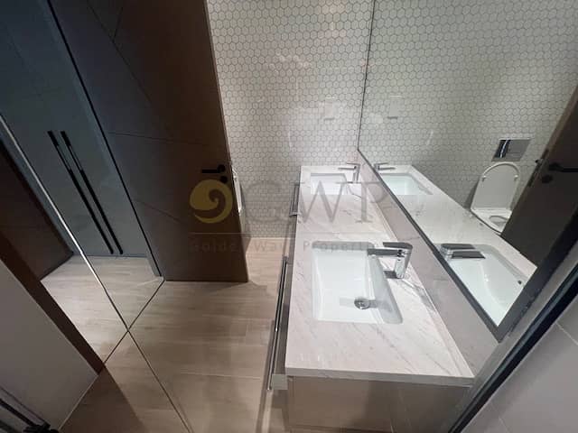 Exclusive|Full Water views|Bright Apartment - Image 21