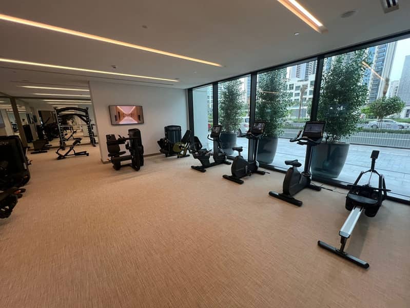 Exclusive|Full Water views|Bright Apartment - Image 26