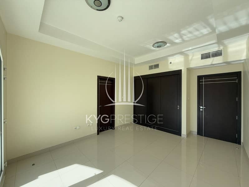 Massive layout | Open view | Prime Location - Image 7