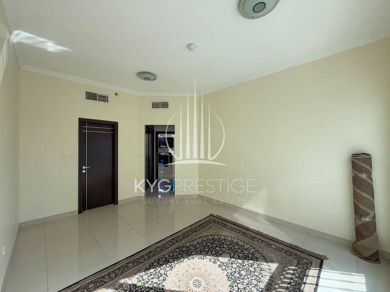 Massive layout | Open view | Prime Location - Image 11