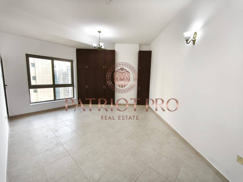 Near to Metro And Park II High Floor II Ready to Move