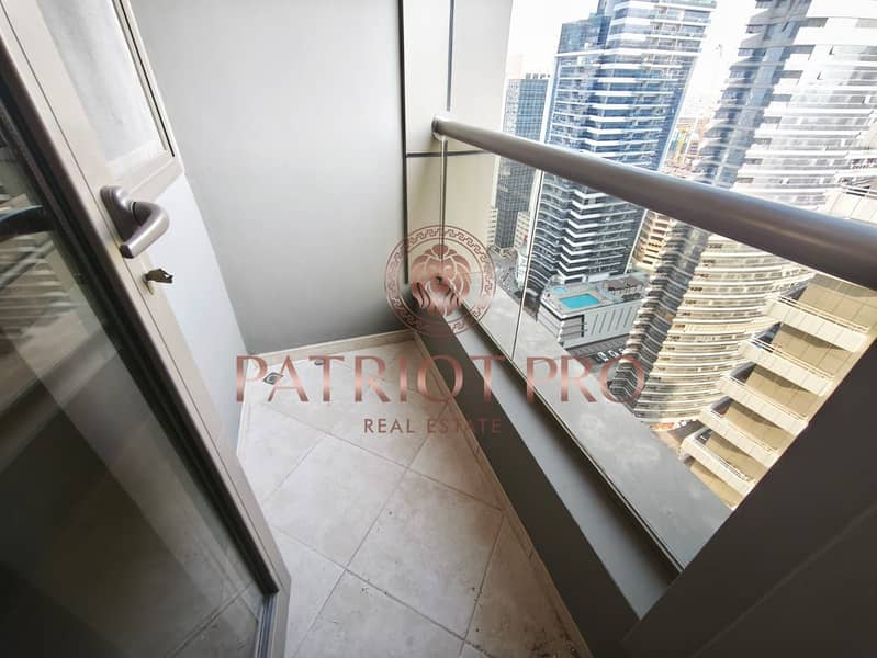 Near to Metro And Park II High Floor II Ready to Move