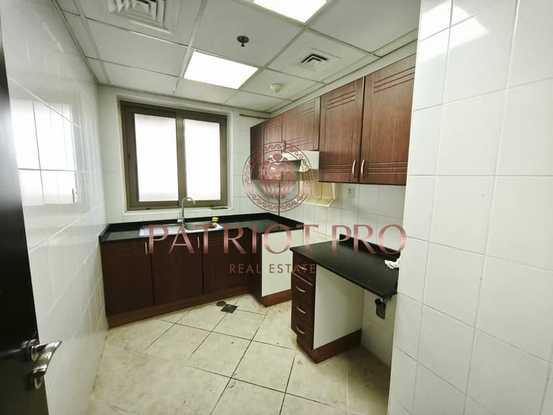 Near to Metro And Park II High Floor II Ready to Move - Image 10