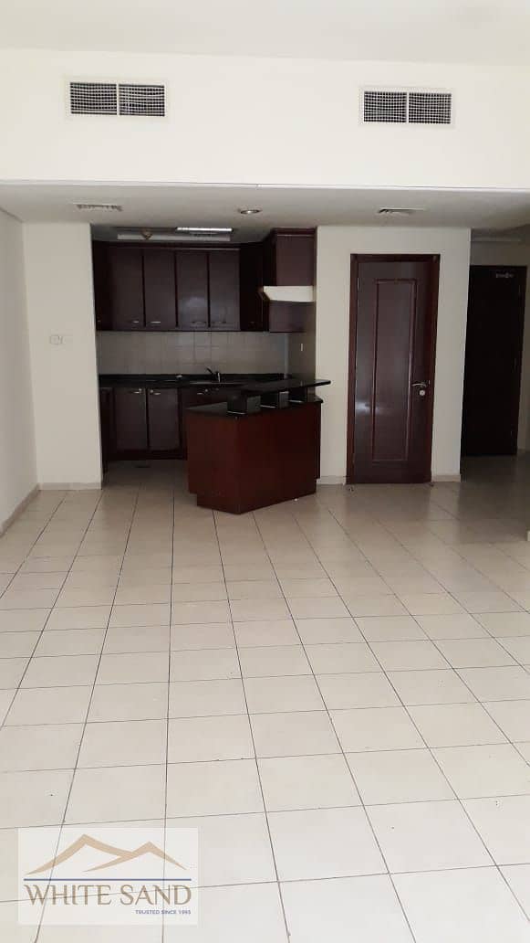 LARGE 1 B/R HALL -READY TO MOVE IN -DISCOVERY GARDENS