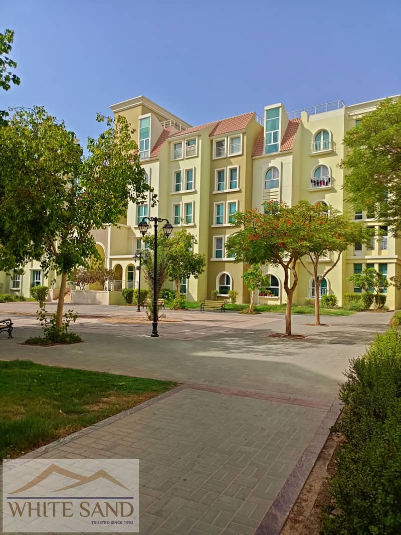 LARGE 1 B/R HALL -READY TO MOVE IN -DISCOVERY GARDENS - Image 7