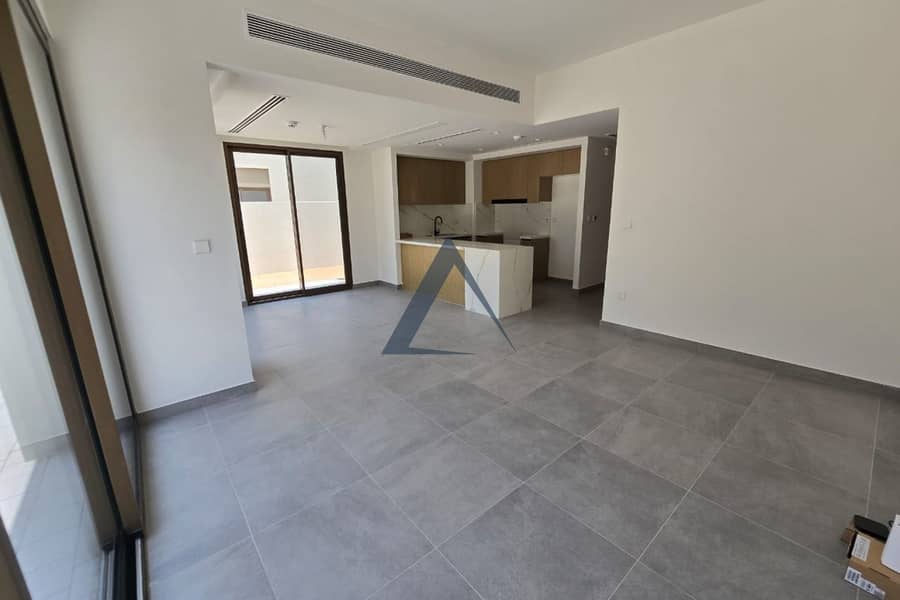 Spacious 4 BR Townhouse | Brand New | Best Location