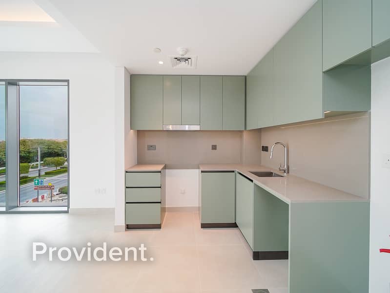 Corner Unit | Quiet Side | Construction-Free View