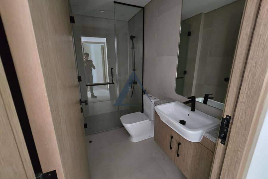 Spacious 4 BR Townhouse | Brand New | Best Location - Image 15