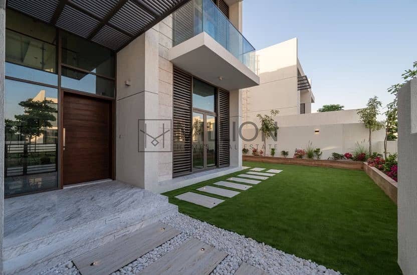 Luxury 5-Bed Villa with Maid Room | for Rent - Image 7