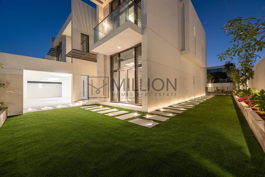 Luxury 5-Bed Villa with Maid Room | for Rent - Image 18