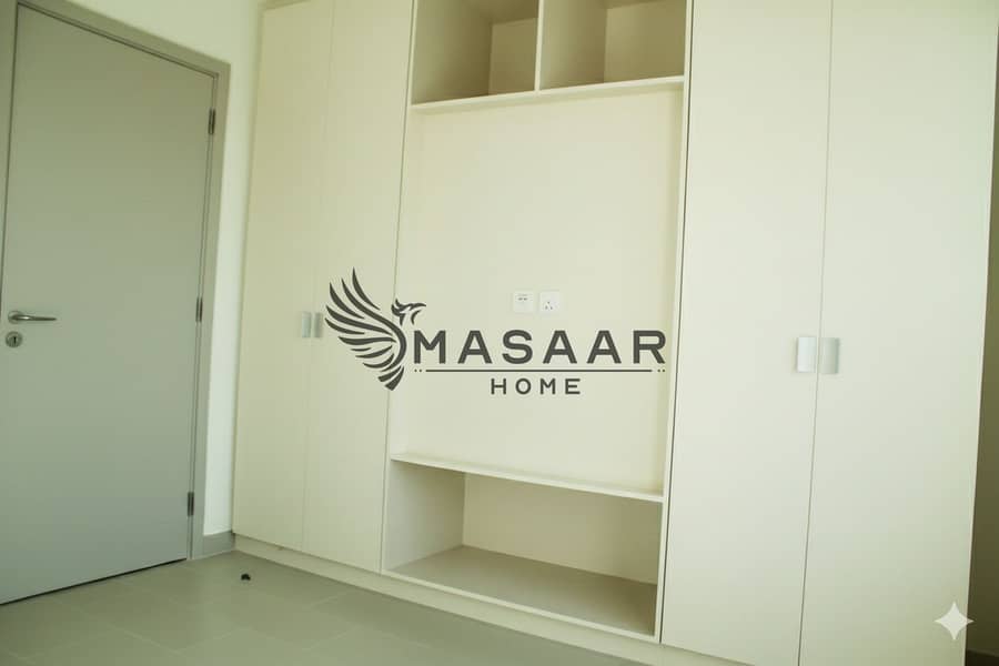 Vacant | Full Park n Lagoon Views | Prime Location - Image 11