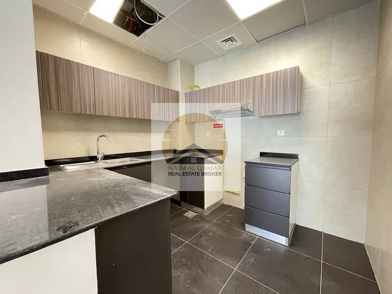 "Exquisite 1-Bedroom Apartment: Luxury Living in Nad al Hammar" - Image 6