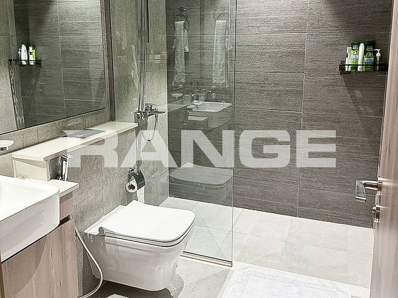 Stunning Burj Khalifa View | Available Now - Image 10