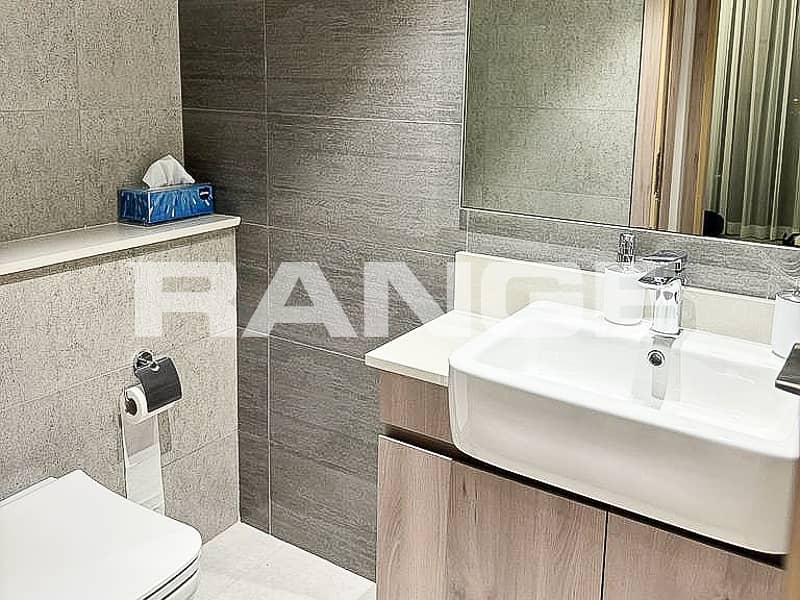 Stunning Burj Khalifa View | Available Now - Image 12