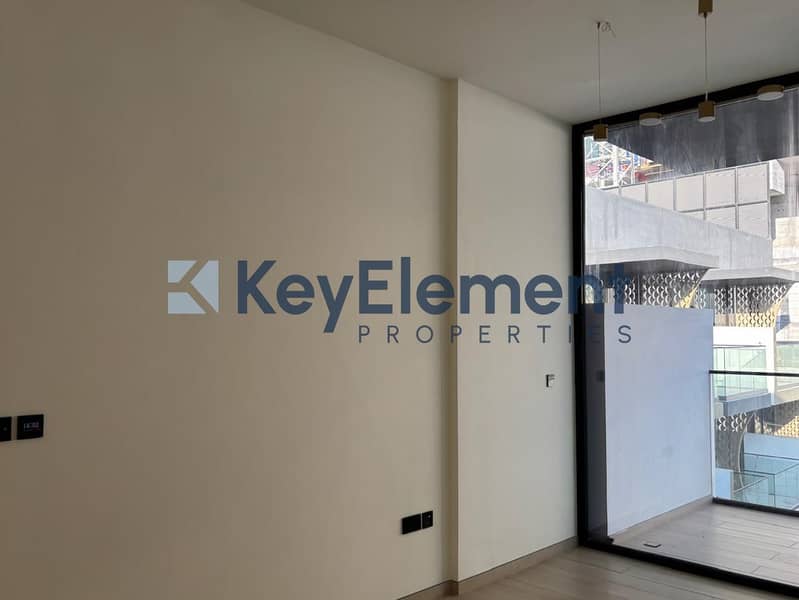 Ready to Move In | Community View | Vacant - Image 13