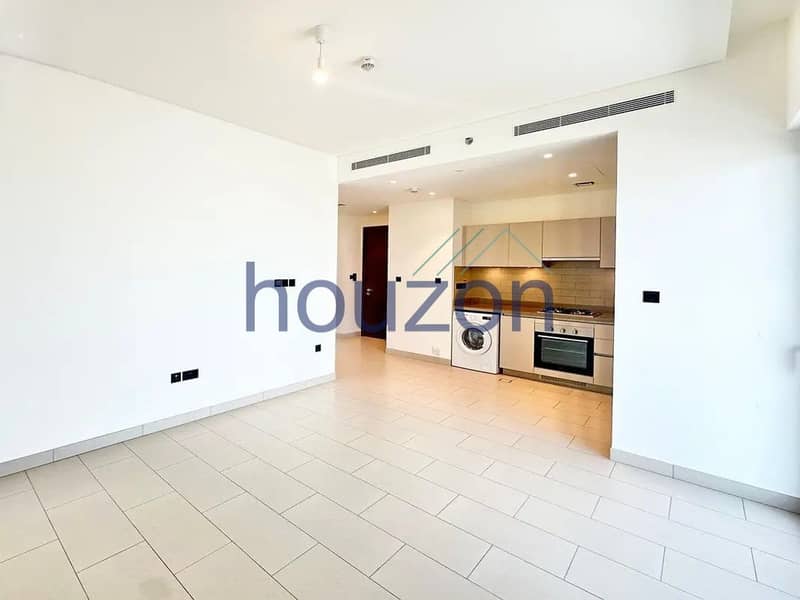 Spacious + Bright 2BR | Burj Khalifa View | Vacant