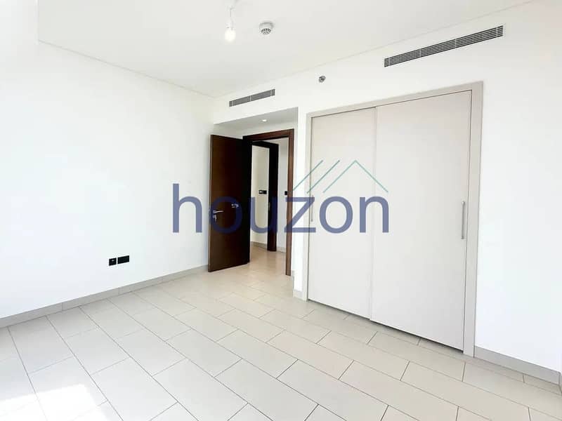 Spacious + Bright 2BR | Burj Khalifa View | Vacant - Image 7