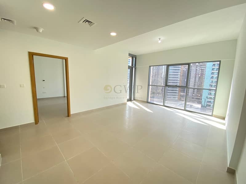 Exclusive | Mid Level | With Appliances | Vacant