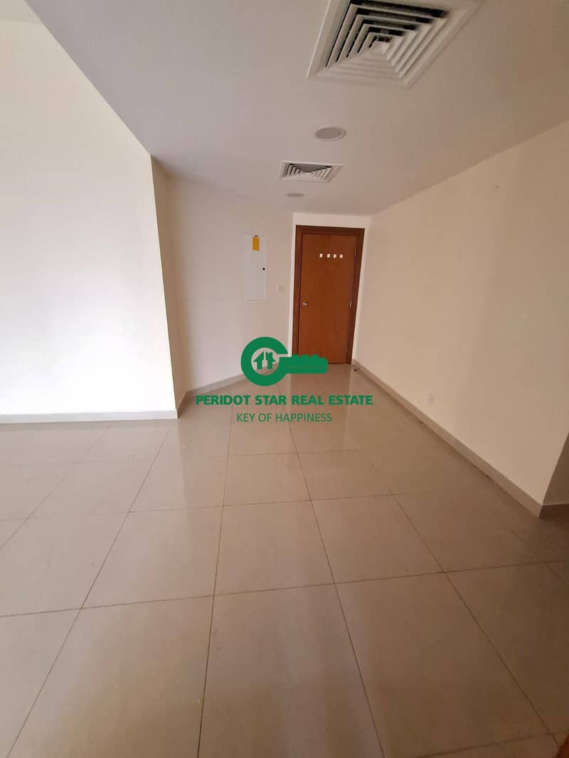 4BHK APARTMENT FOR FAMILY CLOSED TO SHARAF DG METRO STATION AND CLOSED TO SUPER MARKET AND HUGE LAYOUT - Image 7