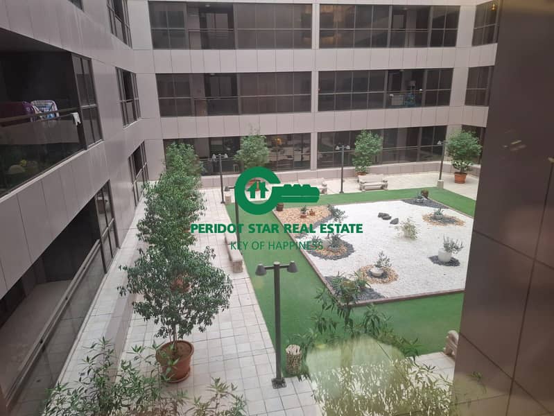 4BHK APARTMENT FOR FAMILY CLOSED TO SHARAF DG METRO STATION AND CLOSED TO SUPER MARKET AND HUGE LAYOUT - Image 14