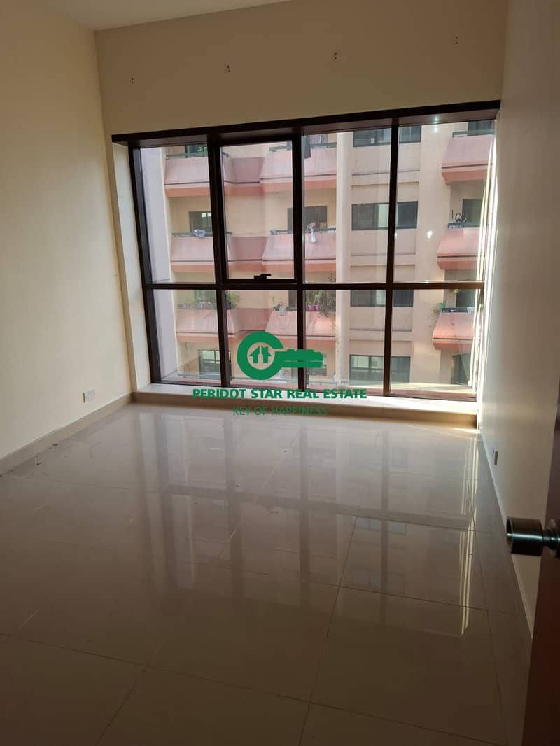 4BHK APARTMENT FOR FAMILY CLOSED TO SHARAF DG METRO STATION AND CLOSED TO SUPER MARKET AND HUGE LAYOUT - Image 26