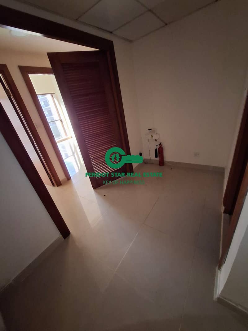 4BHK APARTMENT FOR FAMILY CLOSED TO SHARAF DG METRO STATION AND CLOSED TO SUPER MARKET AND HUGE LAYOUT - Image 30