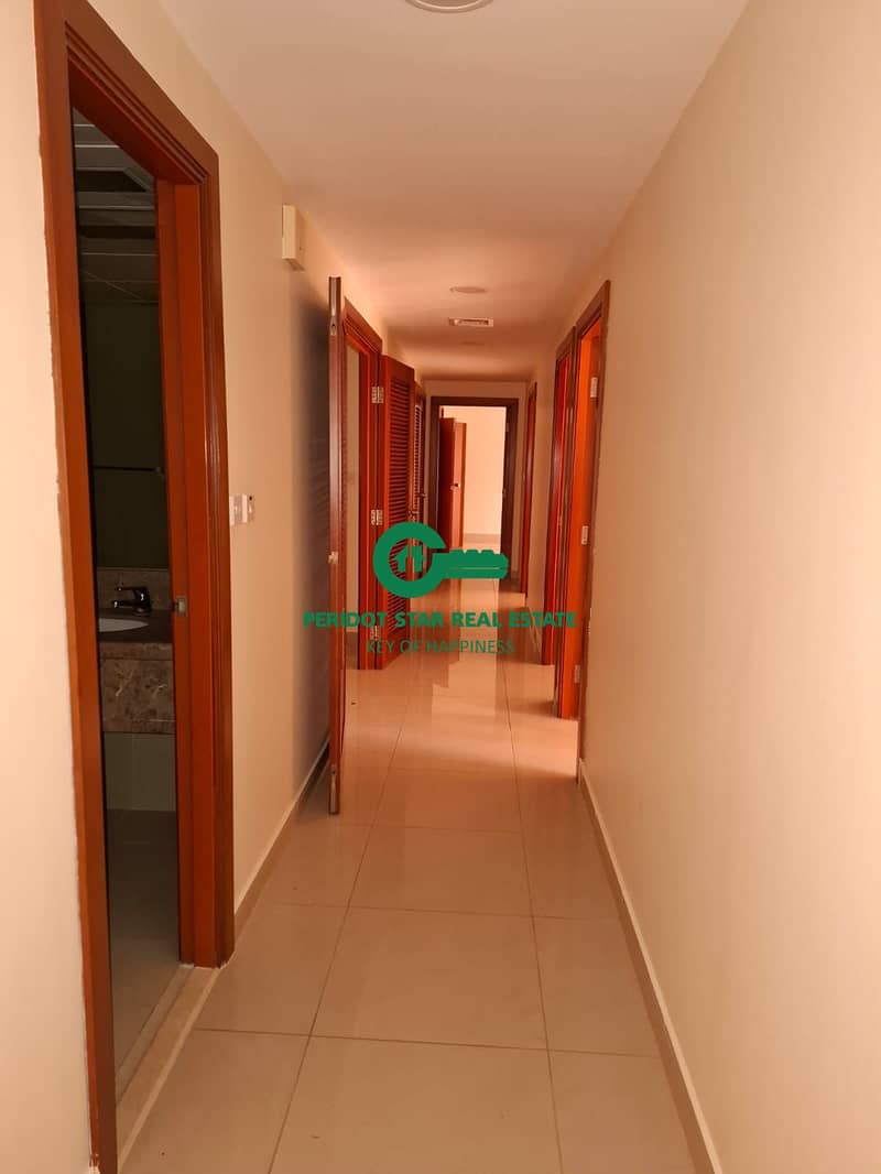 4BHK APARTMENT FOR FAMILY CLOSED TO SHARAF DG METRO STATION AND CLOSED TO SUPER MARKET AND HUGE LAYOUT - Image 31