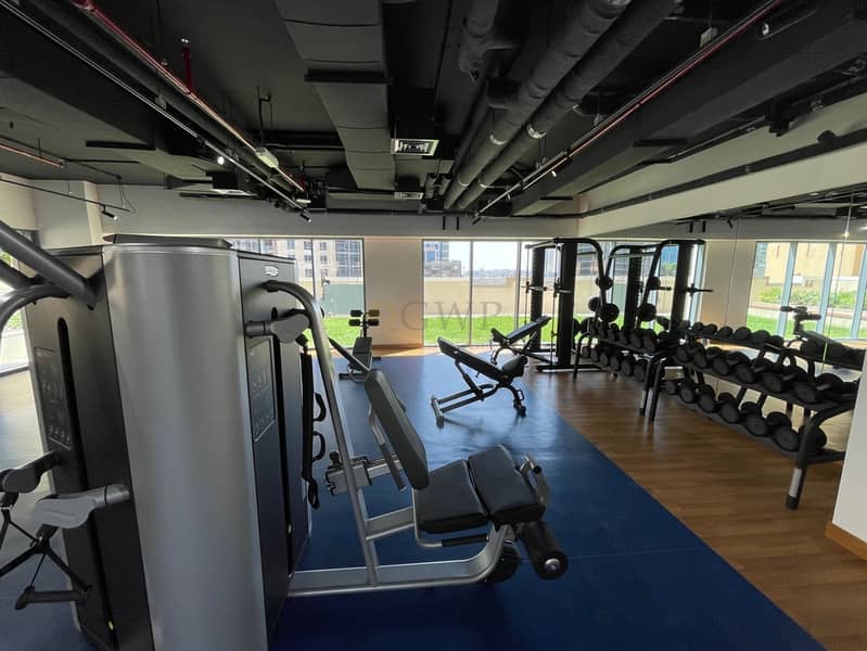 Exclusive | Mid Level | With Appliances | Vacant - Image 15