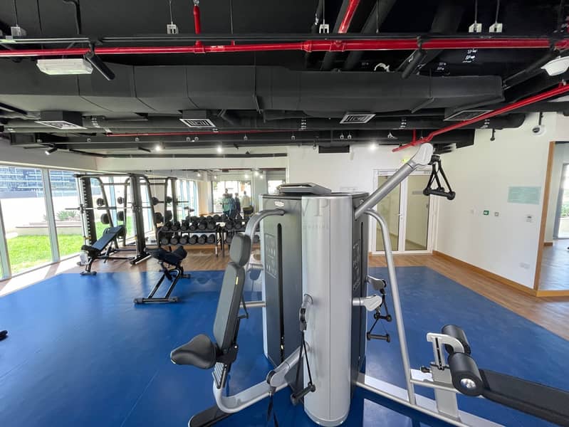 Exclusive | Mid Level | With Appliances | Vacant - Image 16