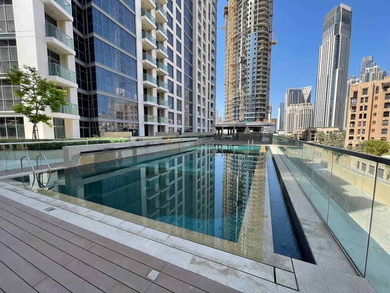 Exclusive | Mid Level | With Appliances | Vacant - Image 17