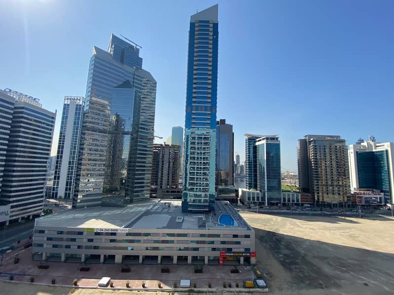 Exclusive | Mid Level | With Appliances | Vacant - Image 23