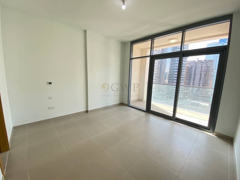 Exclusive | Mid Level | With Appliances | Vacant - Image 24