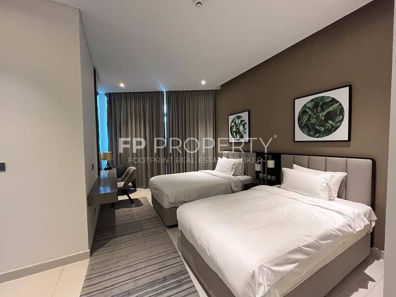 Fully Furnished | Full Canal View | Spacious - Image 8