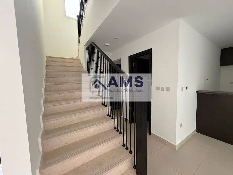 Back to Back I Closed to Pool and Park I Maid Room - Image 12