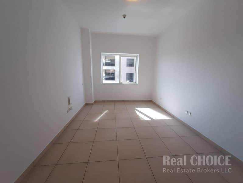 Skyline Living | Modern 2BR | Central Location - Image 6