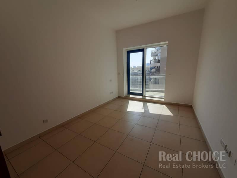 Skyline Living | Modern 2BR | Central Location - Image 7