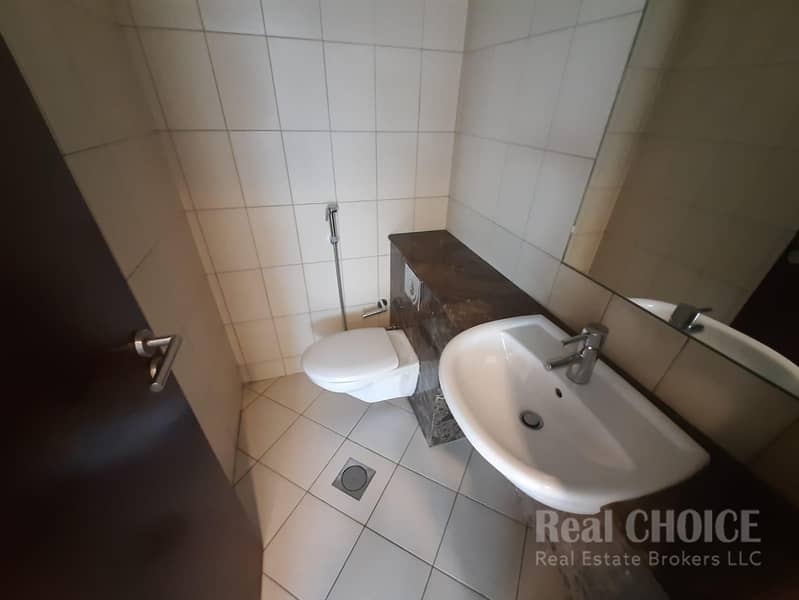 Skyline Living | Modern 2BR | Central Location - Image 12