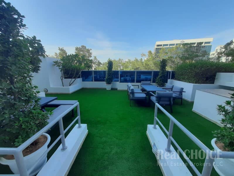 Skyline Living | Modern 2BR | Central Location - Image 17