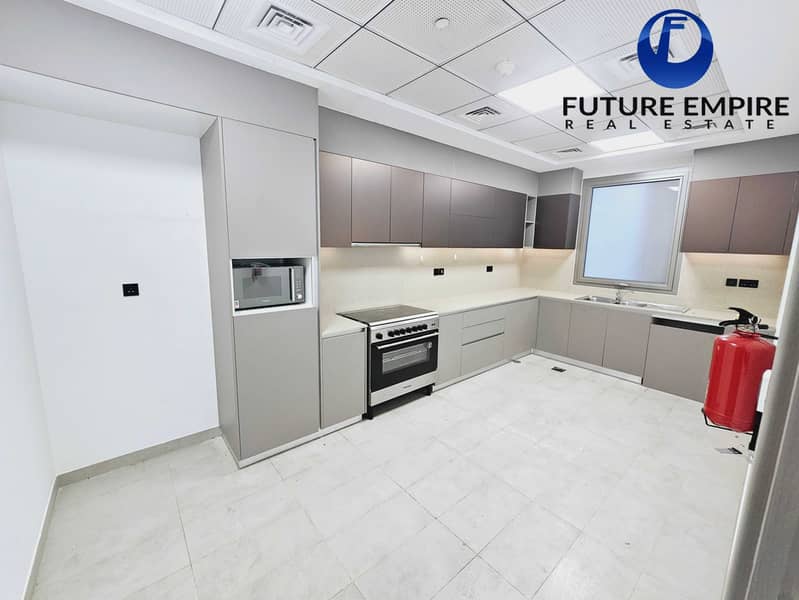 Spacious 2-Bedroom | Maid room | Book Now