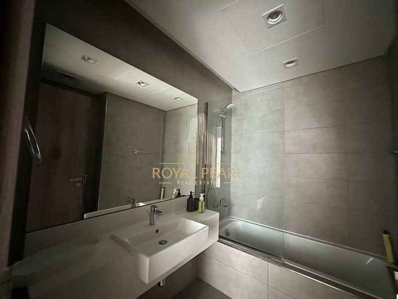 CORNER UNIT/FULLY FURNISHED/Community & LAGOON VIEWS - Image 9