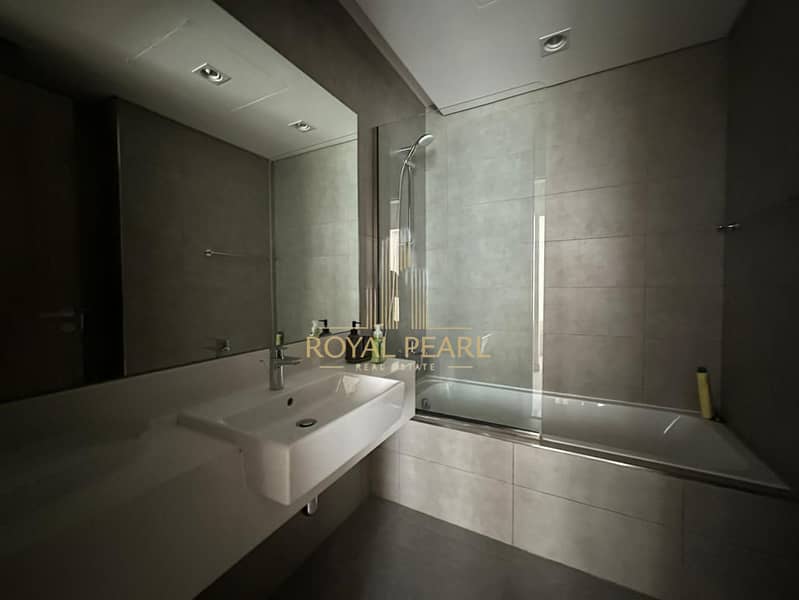 CORNER UNIT/FULLY FURNISHED/Community & LAGOON VIEWS - Image 13