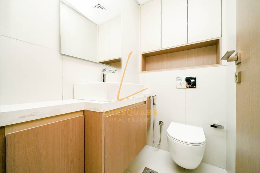 Bright 2 Br + Maids I Brand New I Ready to Move