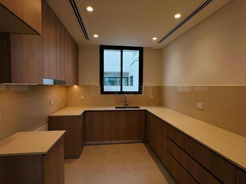 Private Community | High-End Finishing | Ideal Location